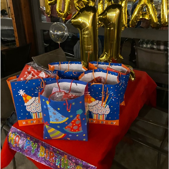 Bethro687’s Closet  Posh Ambassador ll             Posh Party Co Host - Picture 4 of 7